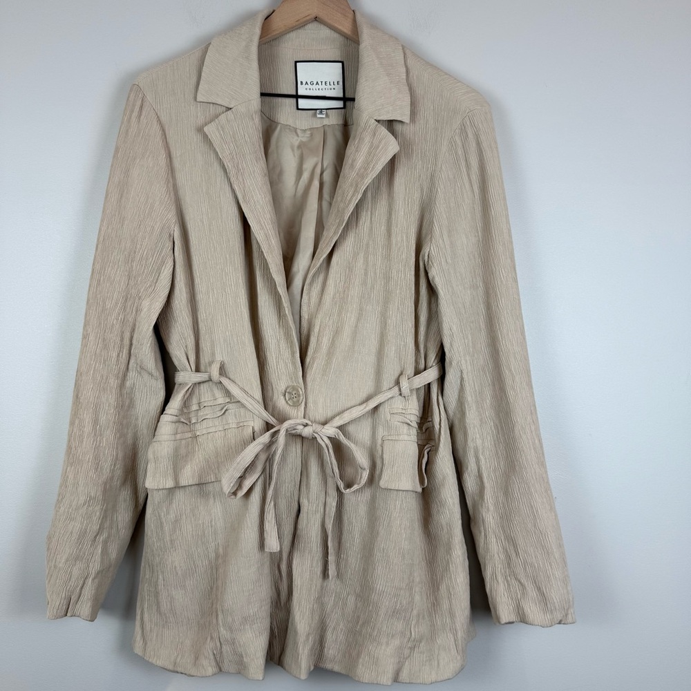Bagatelleโ Collection Jacket Women L Beige Crinkle Single Button Belted Classic